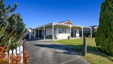 12 Seabury Avenue, Foxton Beach, Foxton - Carousel 1