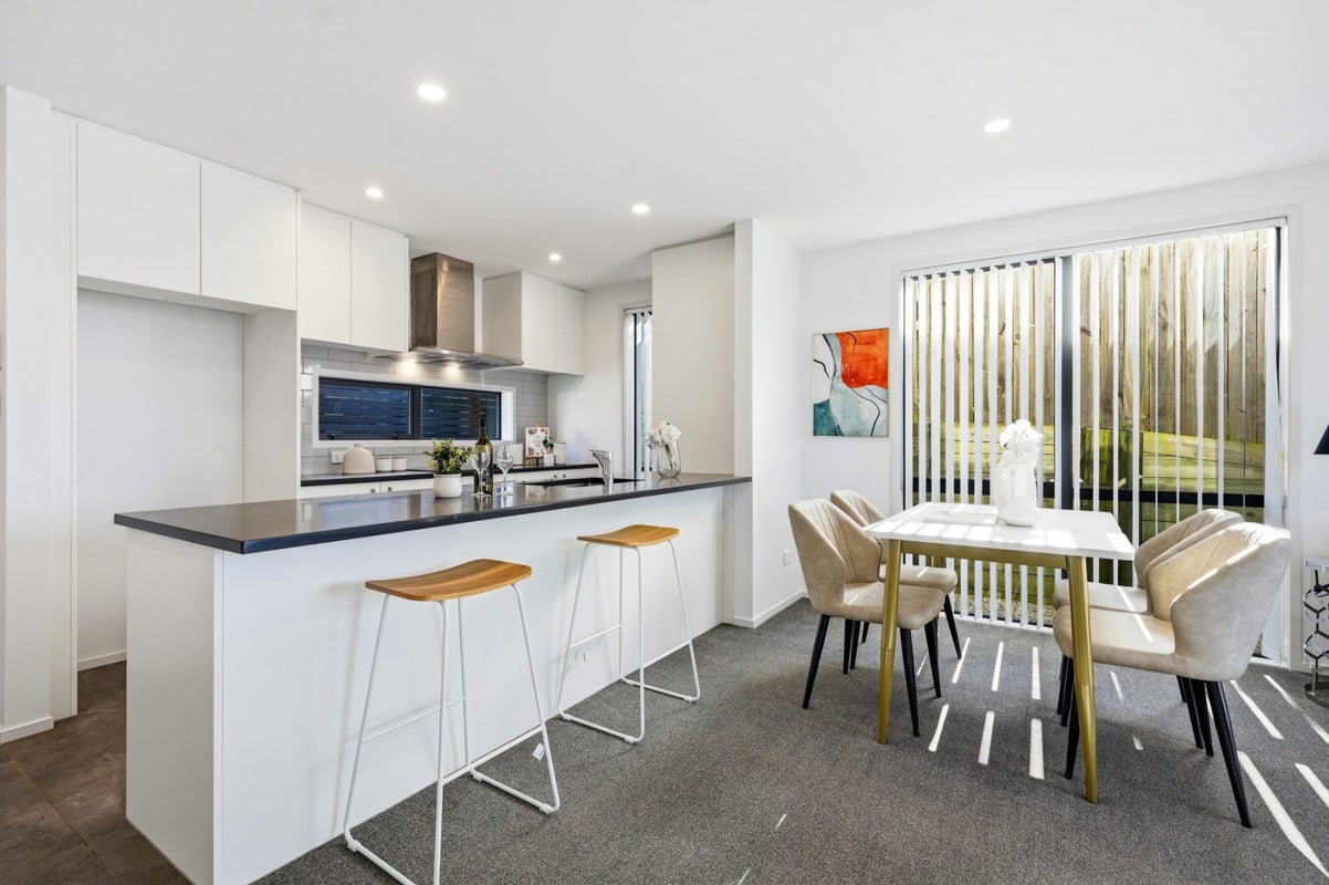 3/3 Arlington Street, Waterview, Auckland - Carousel 2
