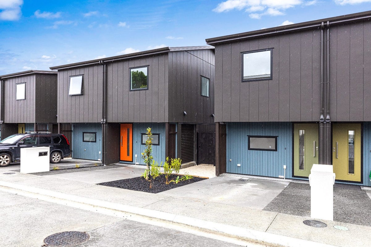 16 Ofanoa Lane, Mount Roskill, Auckland - Carousel 2