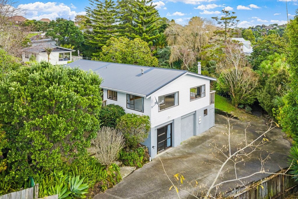 16 Dobell Road, Stanmore Bay, Whangaparaoa - Carousel 2