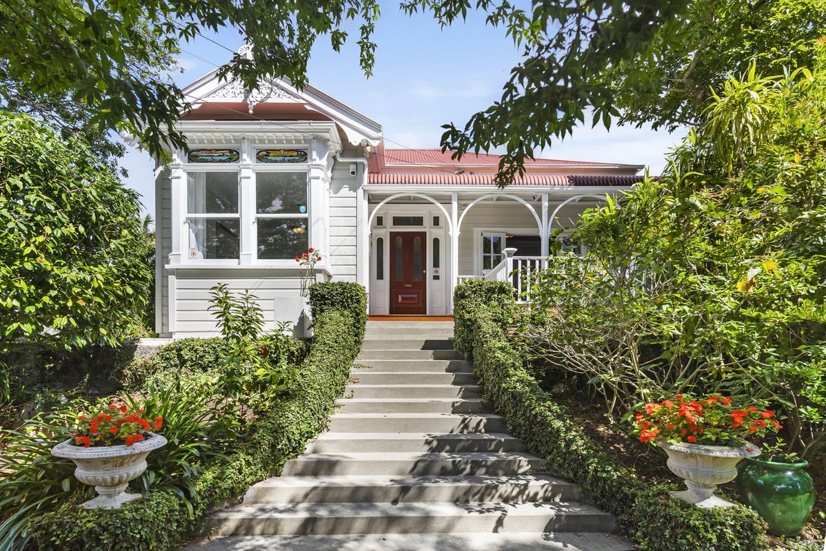 15 Royal Terrace, Sandringham, Auckland - Carousel 1