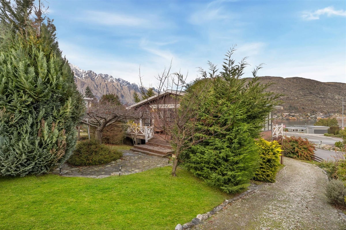 1034 Frankton Road, Frankton, Queenstown - Carousel 1