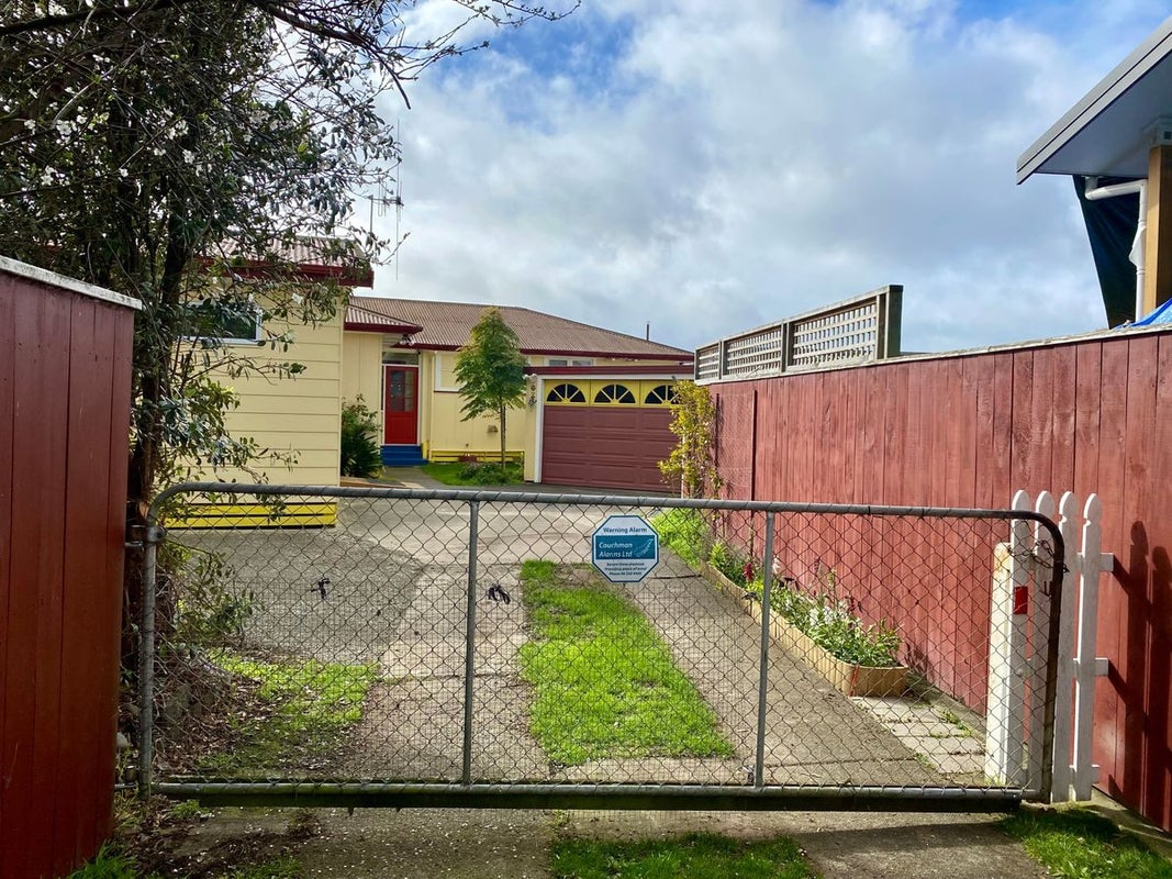 7 Exeter Crescent, Takaro, Palmerston North - Carousel 16