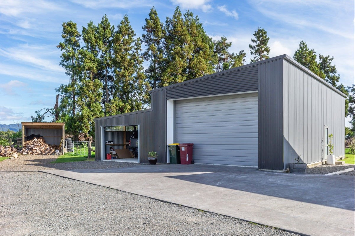 112 Gladstone Road, Levin, Levin - Carousel 2