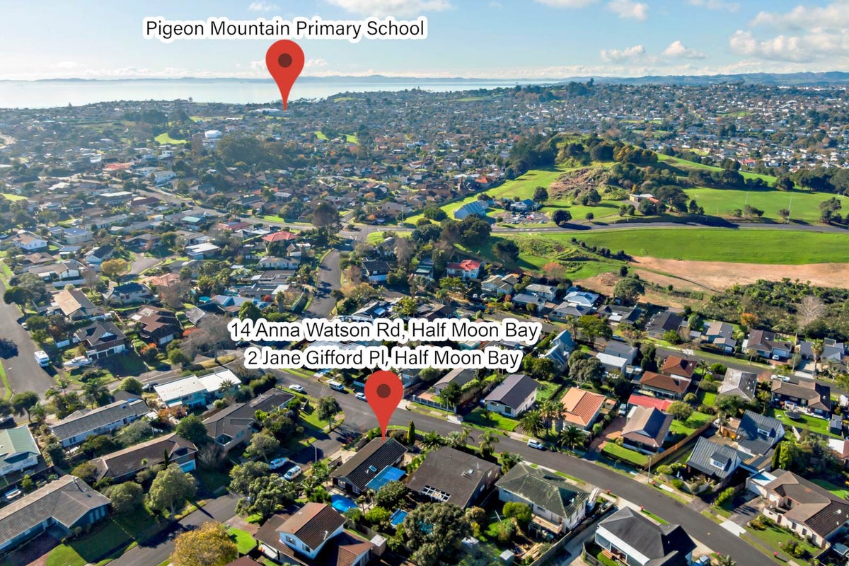 14 Anna Watson Road, Half Moon Bay, Auckland - Carousel 1