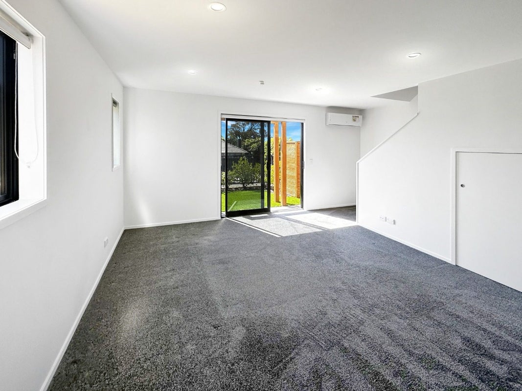 2/41 Kervil Avenue, Te Atatu Peninsula, Auckland - Carousel 1