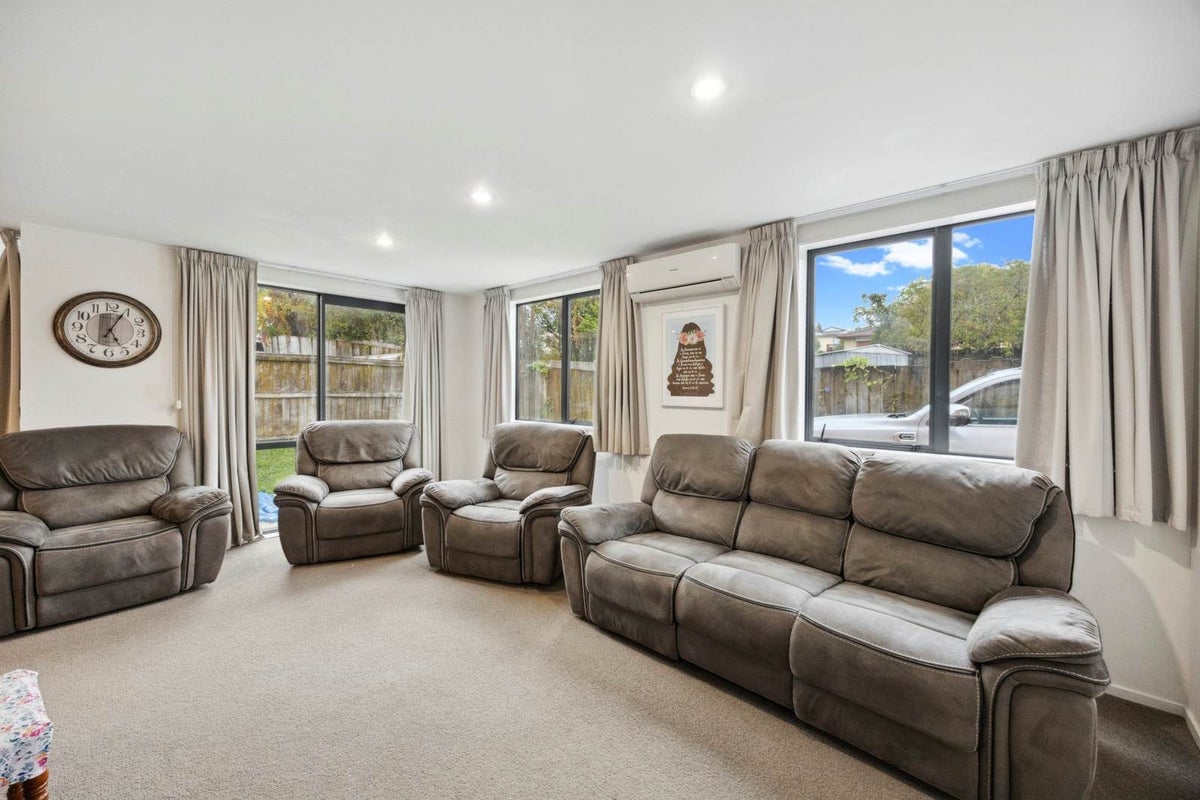 119A Lynwood Road, New Lynn, Auckland - Carousel 2