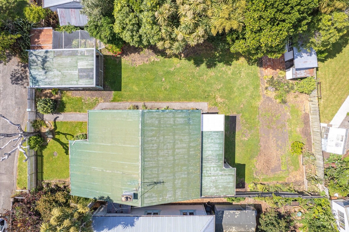 10 Cavell Place, Gonville, Whanganui - Carousel 20
