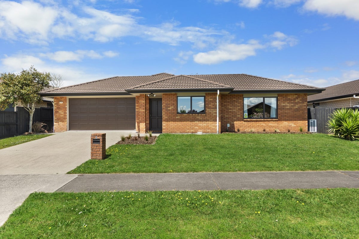 9 Whitney Place, Rototuna North, Hamilton - Carousel 2