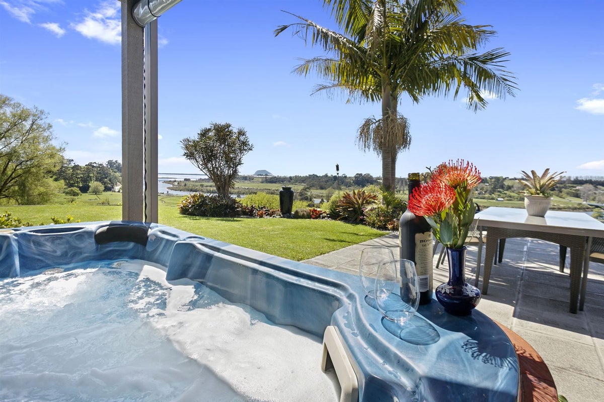436 State Highway 2, Te Puna, Tauranga - Carousel 2