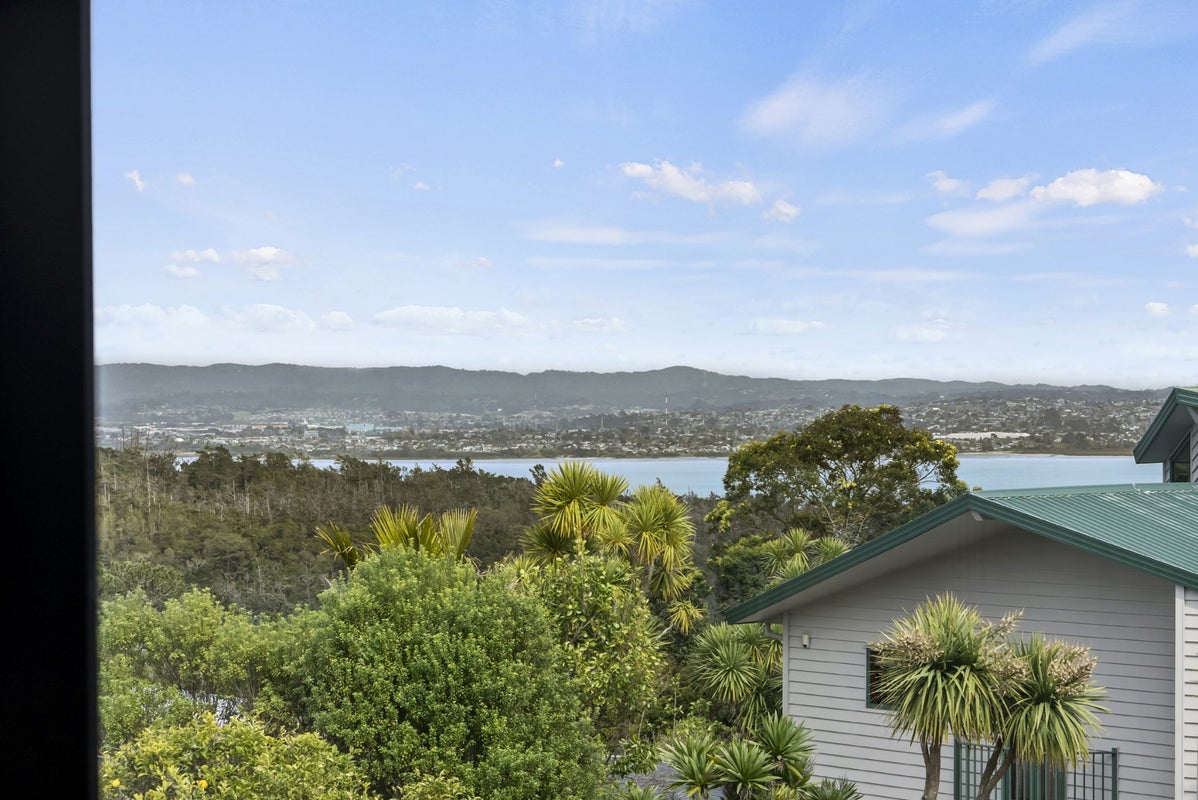 5/2 Waipa Street, Birkenhead, Auckland - Carousel 15