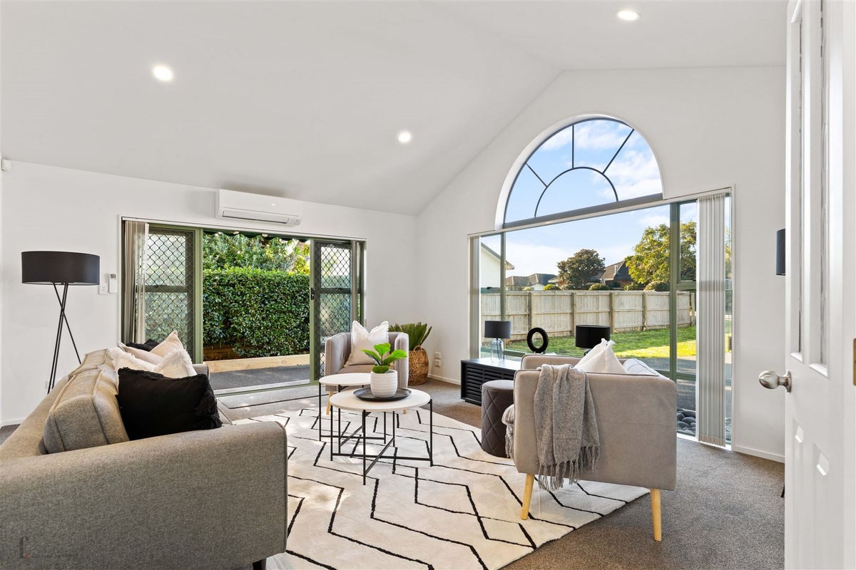 40 Suncrest Drive, West Harbour, Auckland - Carousel 2