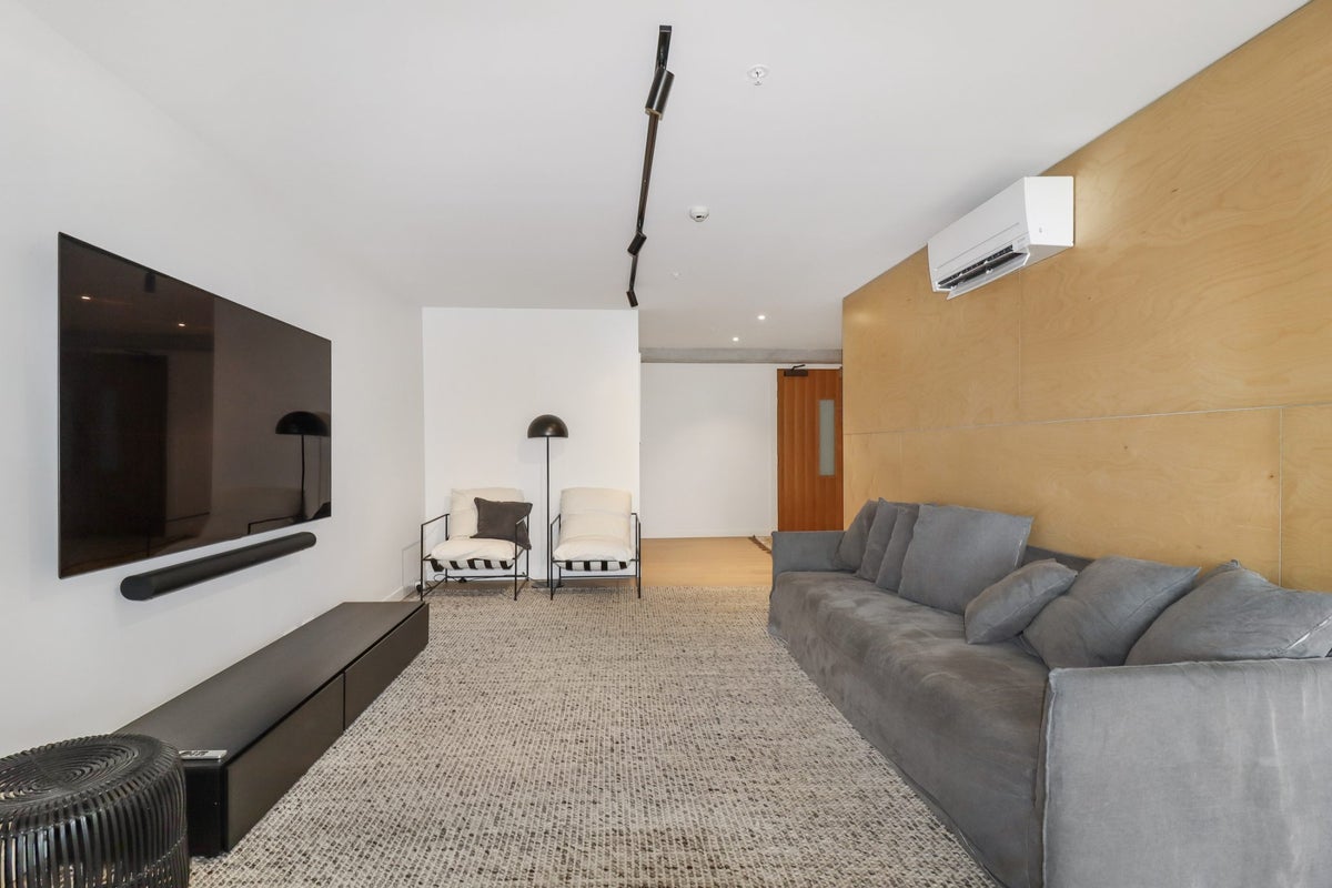 301/38 Khyber Pass Road, Grafton, Auckland - Carousel 2