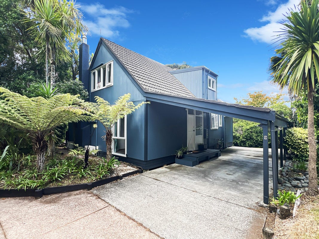 9 Brownie Road, Laingholm, Auckland - Carousel 1
