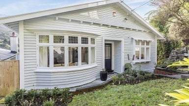 12 Trelissick Crescent, Ngaio, Wellington - Carousel 1