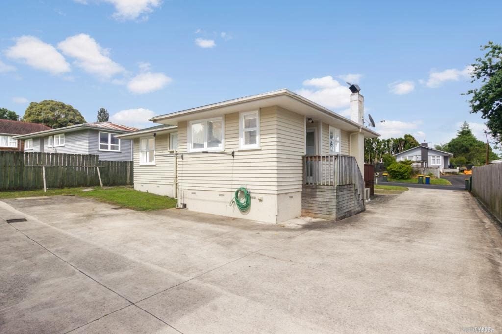 4 Ranui Avenue, Ranui, Auckland - Carousel 2
