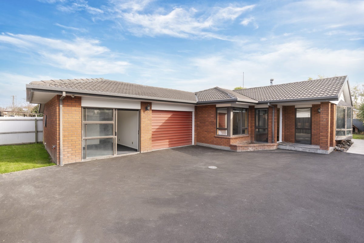 2/437 Greers Road, Bishopdale, Christchurch - Carousel 16