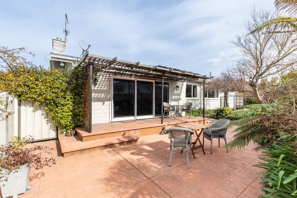 30 Balliol Avenue, Pirimai, Napier, Hawke's Bay - Carousel 1