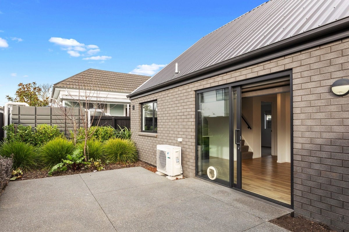 3/116 Champion Street, Edgeware, Christchurch - Carousel 11
