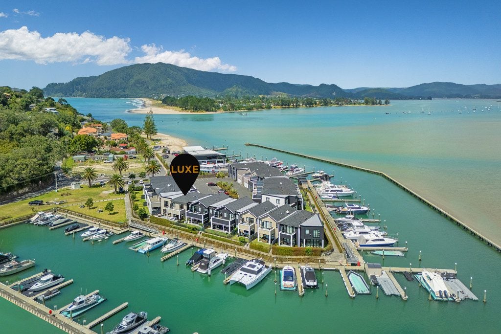 15/6 The Marina, Tairua, Tairua - Carousel 1