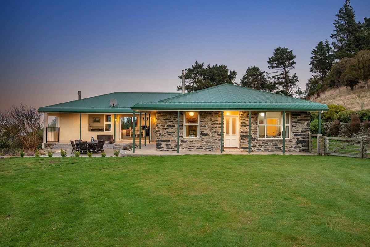 378 Heyward Point Road, Heyward Point, Port Chalmers - Carousel 1