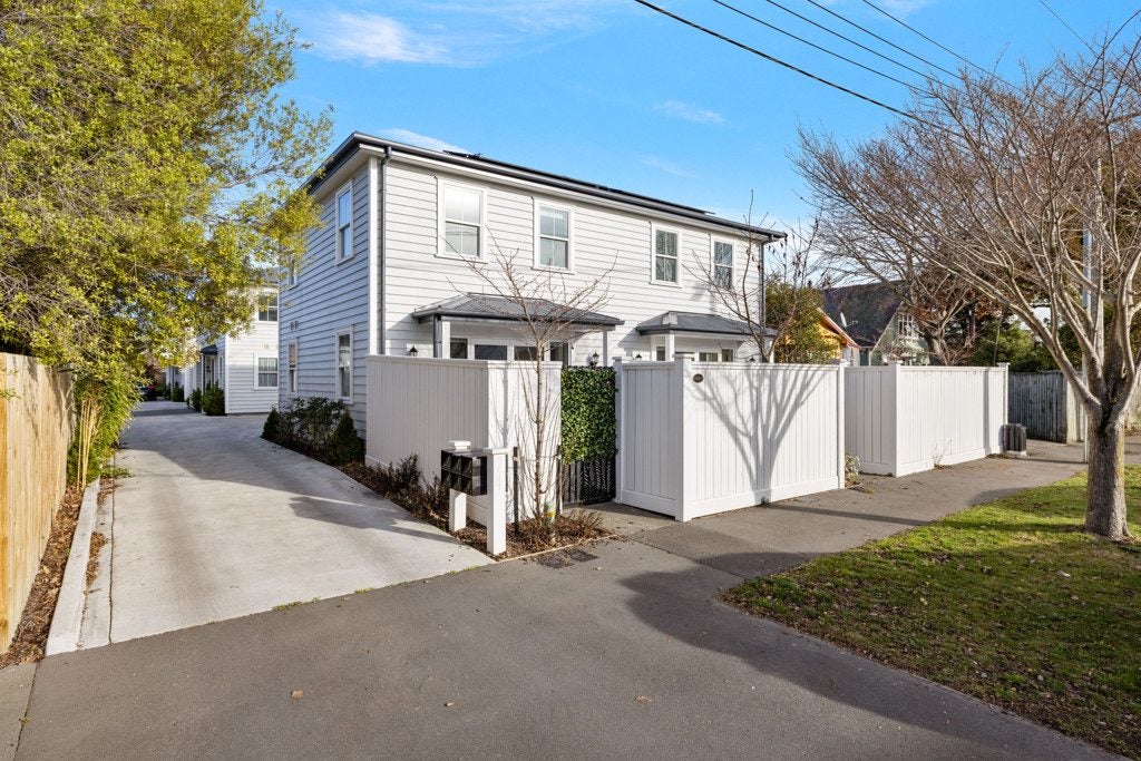 3/24 Hendon Street, Edgeware, Christchurch - Carousel 1