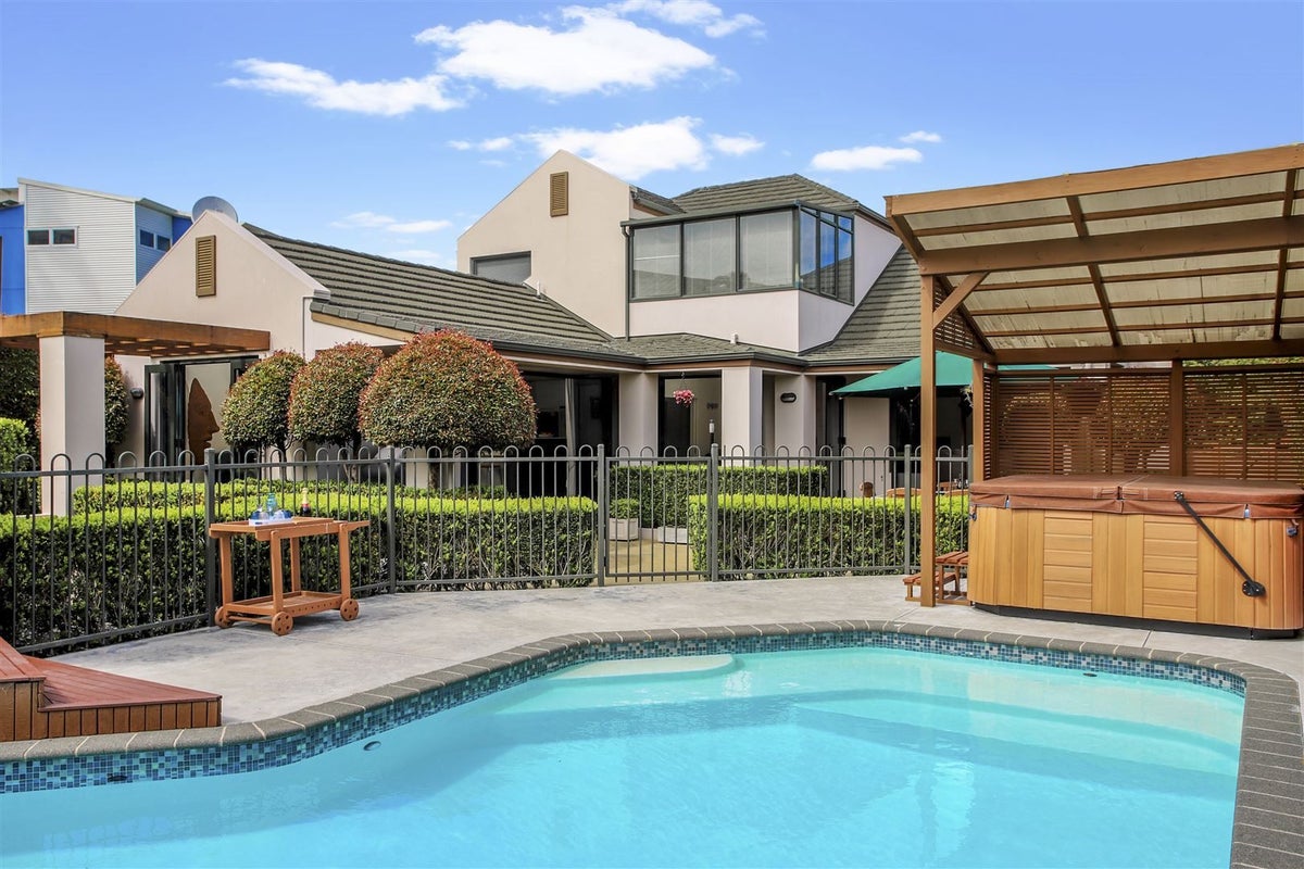 43 Keppoch Court, Dannemora, Auckland - Carousel 1