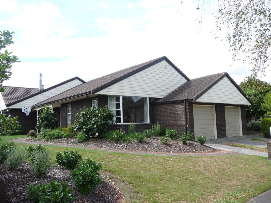 16 Kentucky Way, Awapuni, Palmerston North - Carousel 2
