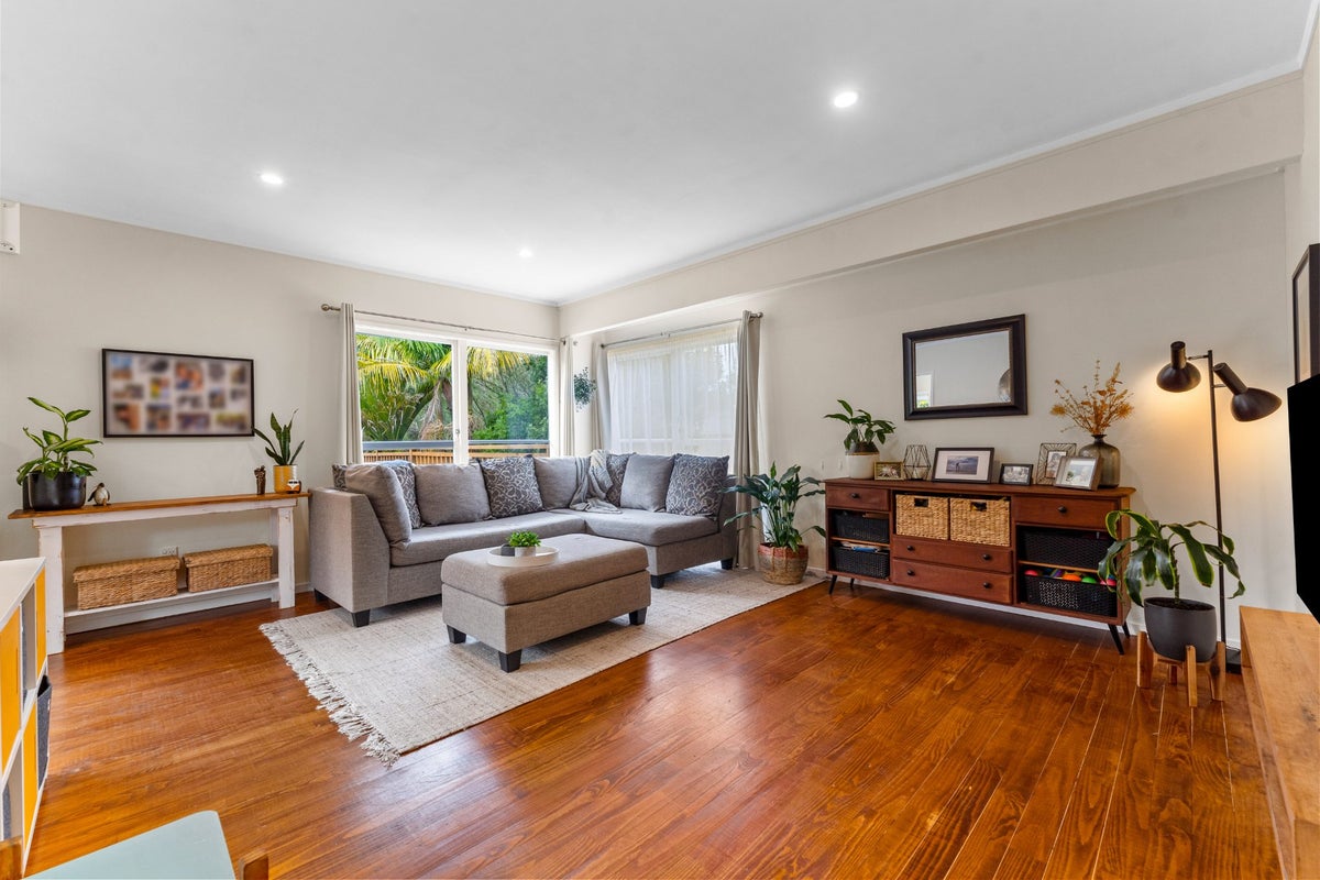 52 Vandeleur Avenue, Birkdale, Auckland - Carousel 1