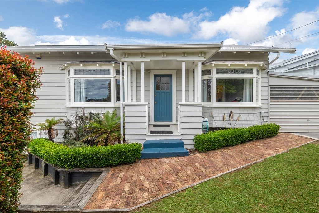 13 Rangatira Road, Birkdale, Auckland - Carousel 1