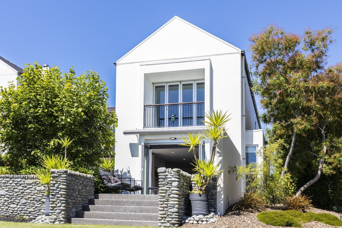 5 Harts Creek Lane, Northwood, Christchurch - Carousel 2