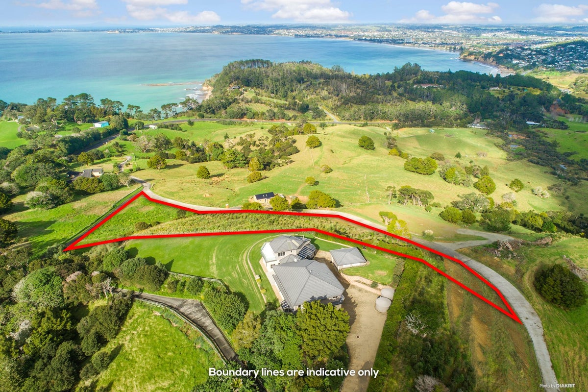 997 Hibiscus Coast Highway, Waiwera, Orewa - Carousel 2