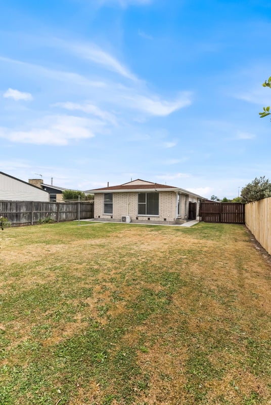 2/17 Blakehall Place, Spreydon, Christchurch - Carousel 1