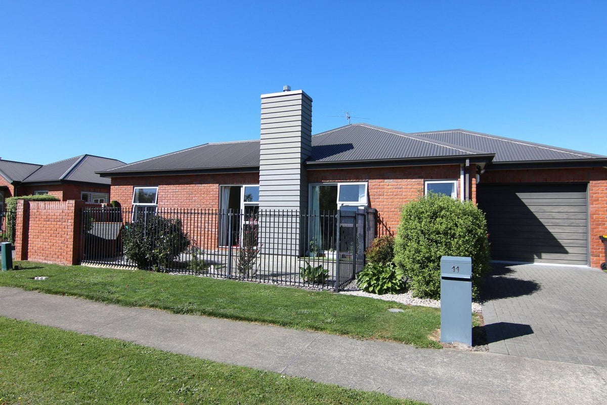 11 Redfern Street, Northwood, Christchurch - Carousel 1