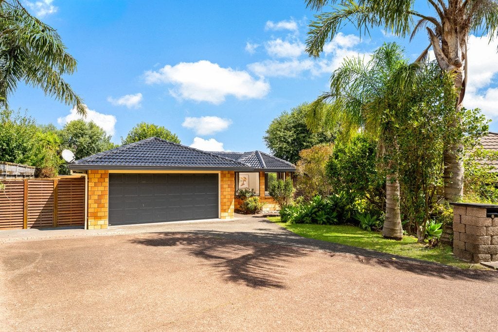 6 Pitoitoi Avenue, Greenhithe, Auckland - Carousel 1