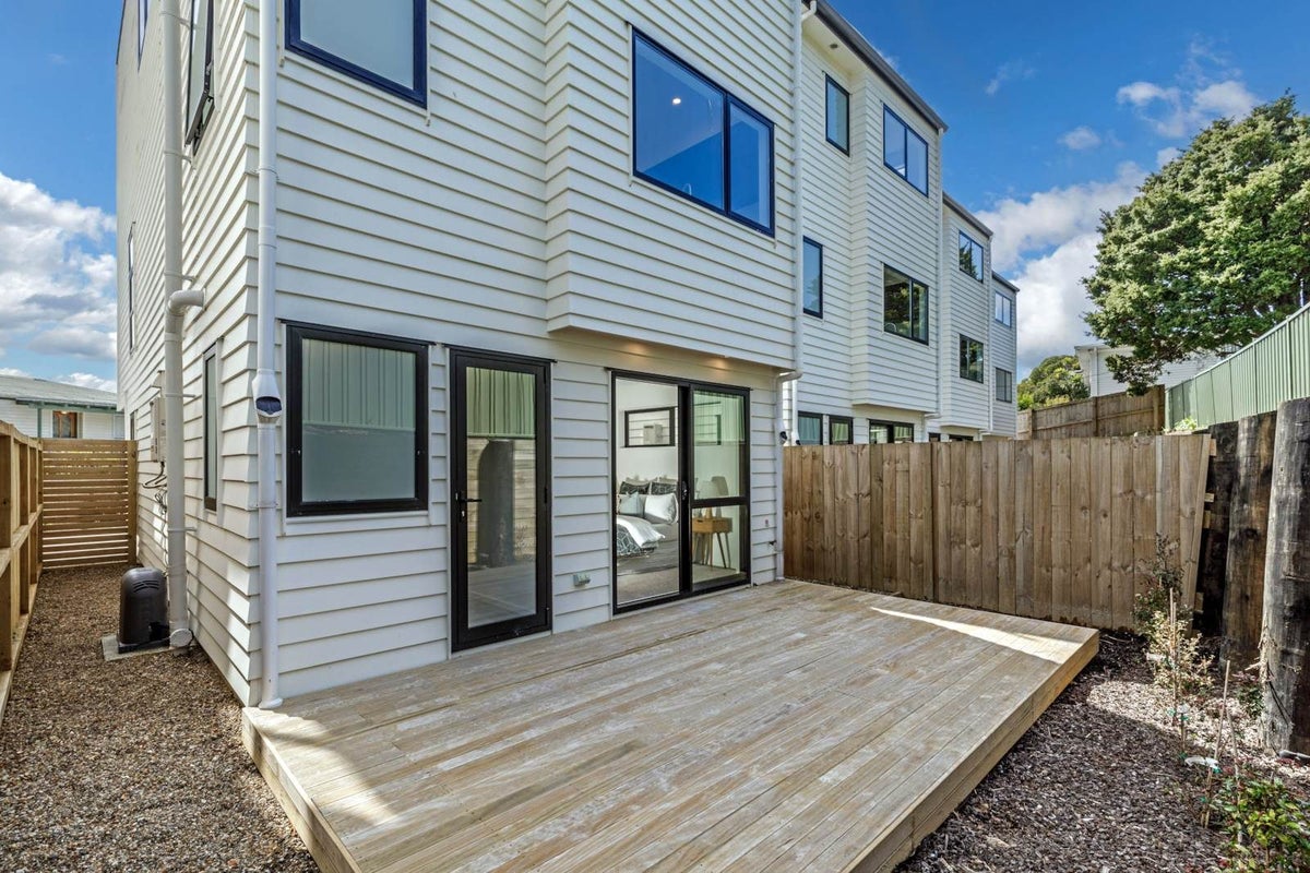 5/36 Tomo Street, New Lynn, Auckland - Carousel 16