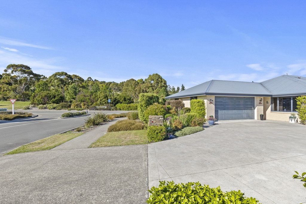 21 Forest Park Drive, Witherlea, Blenheim - Carousel 27