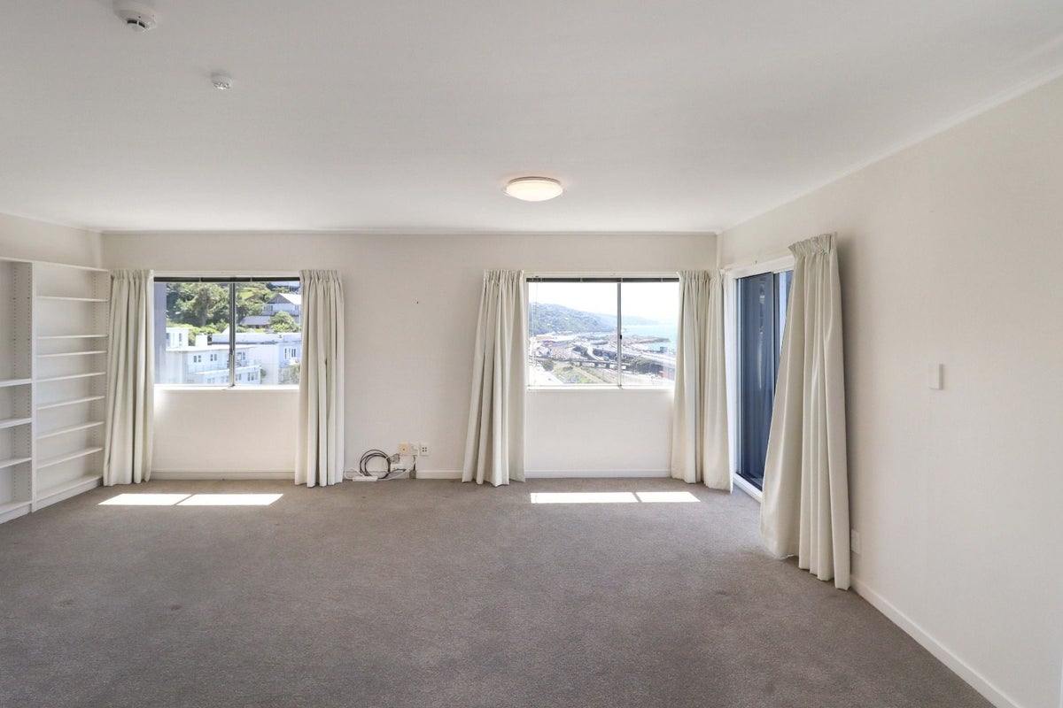 1 Grant RD, THORNDON, Wellington - Carousel 2