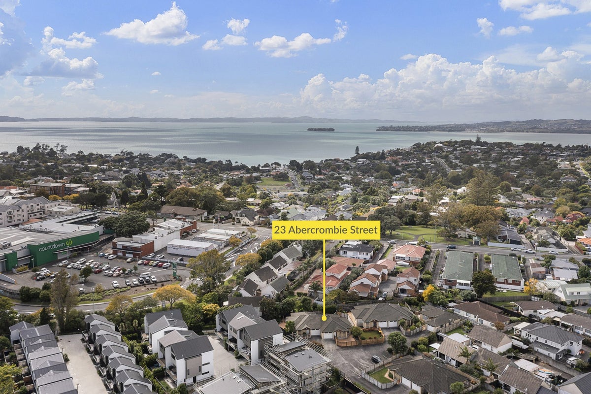 23 Abercrombie Street, Howick, Auckland - Carousel 22