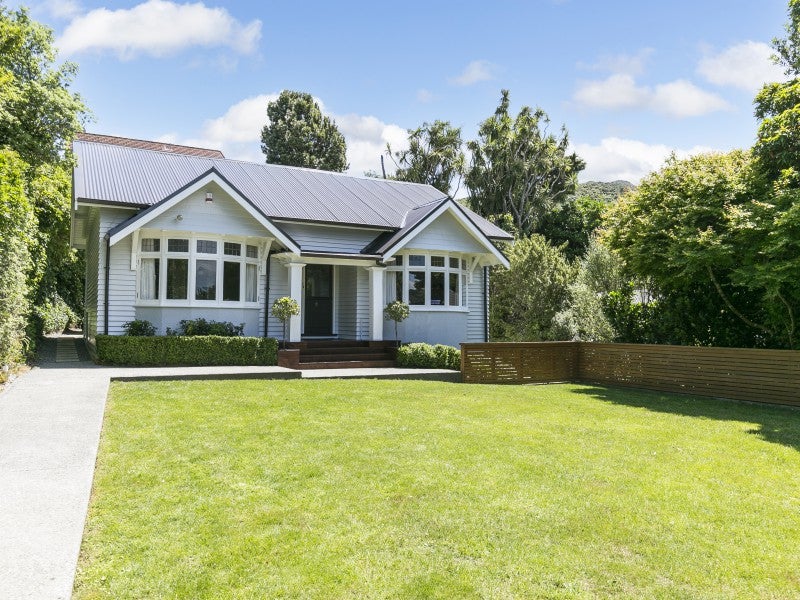 32 Rothsay Road, Ngaio, Wellington - Carousel 1
