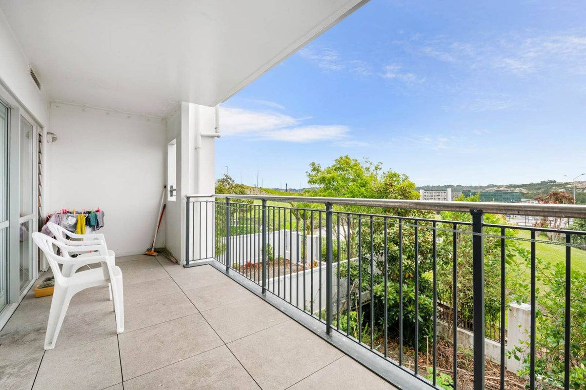 10C/60 Masons Road, Oteha, Auckland - Carousel 1