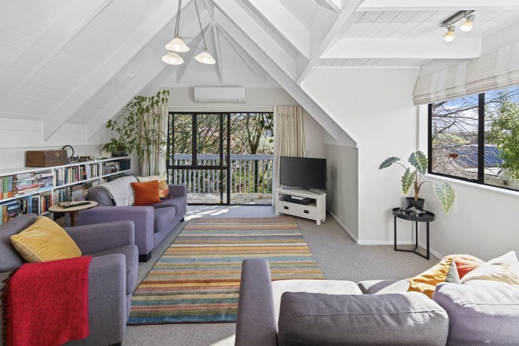 24C Charles Dickens Drive, Mellons Bay, Auckland - Carousel 2