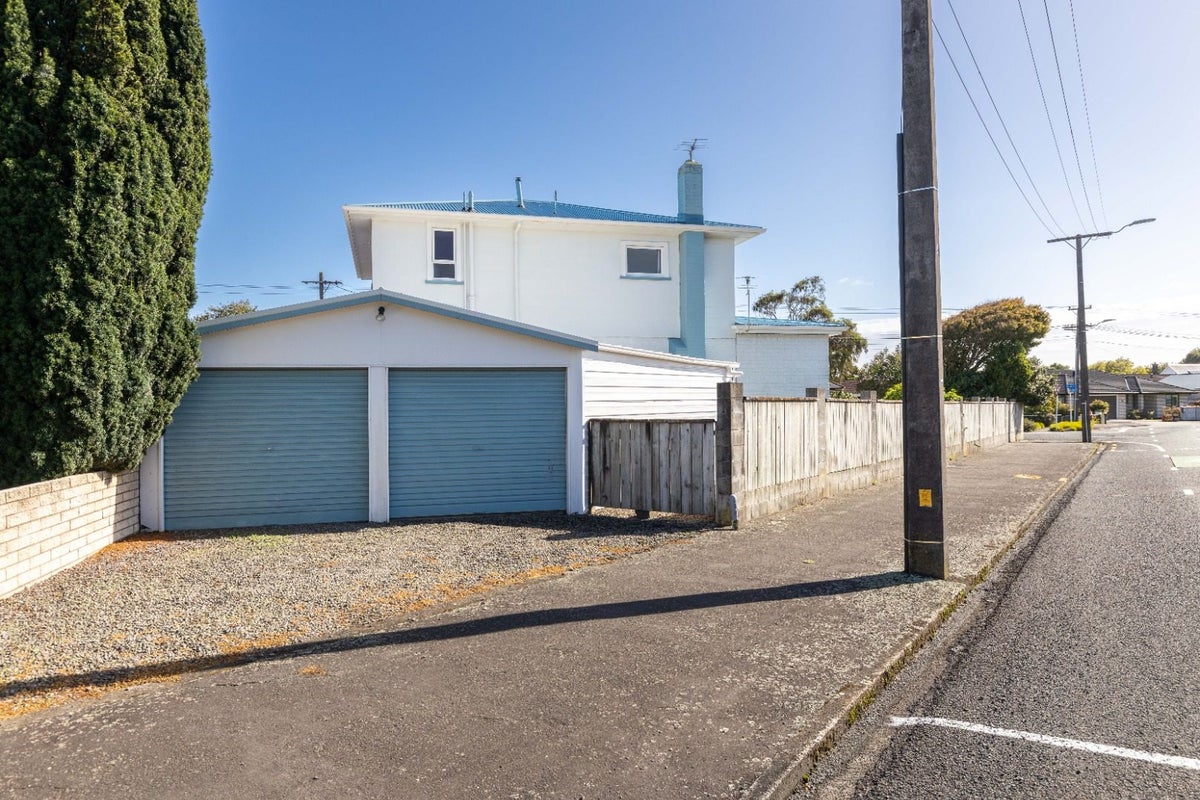 65 Wallace Place, Westown, New Plymouth - Carousel 2