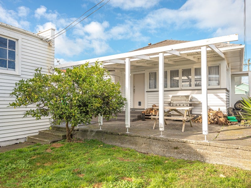 8 May Street, Gonville, Whanganui - Carousel 1