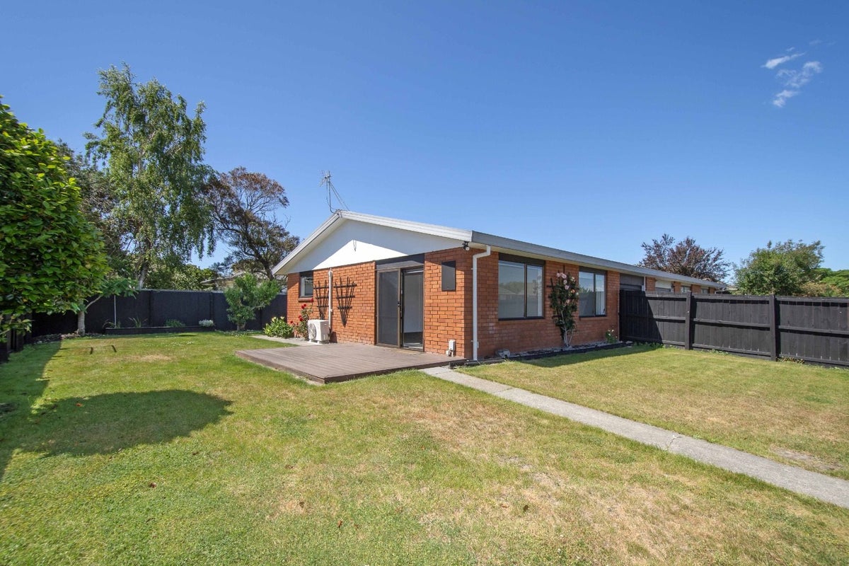 1/64 Manurere Street, Hei Hei, Christchurch - Carousel 1