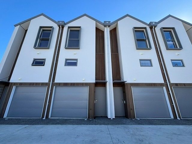 199B Edgecumbe Road, Tauranga South, Tauranga - Carousel 1