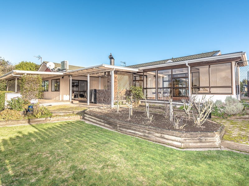 18 Parkdale Drive, Aramoho, Whanganui - Carousel 1