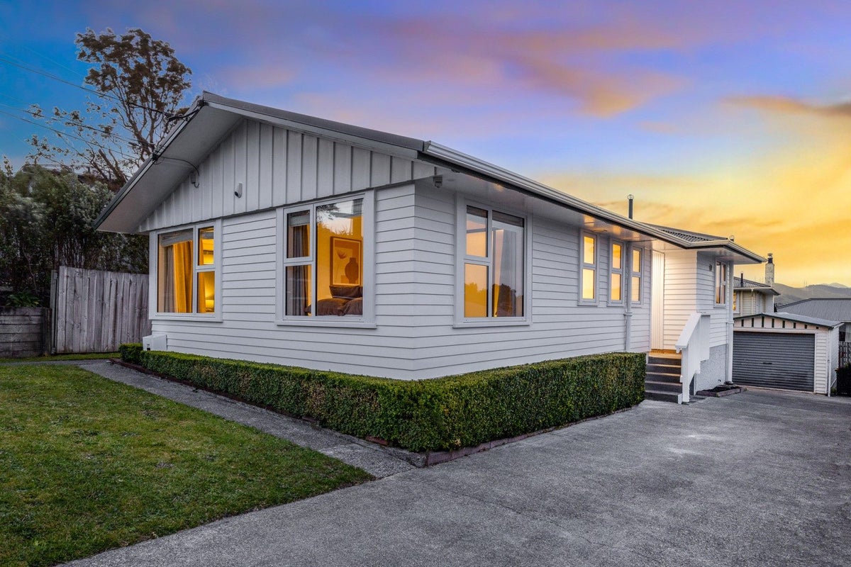 25 Beazley Avenue, Paparangi, Wellington, Wellington - Carousel 1