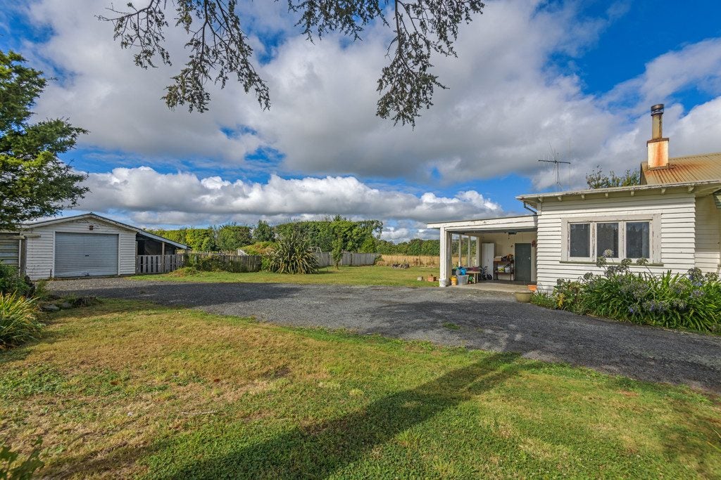1902 State Highway 56, Tiakitahuna, Palmerston North - Carousel 2