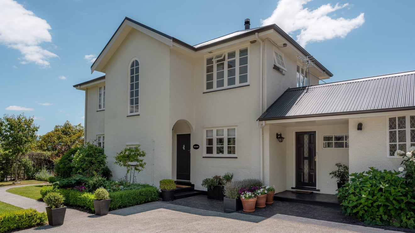 2A Kauri Grove, Lansdowne, Masterton - Carousel 1